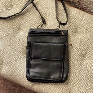 Crossbody travel bag